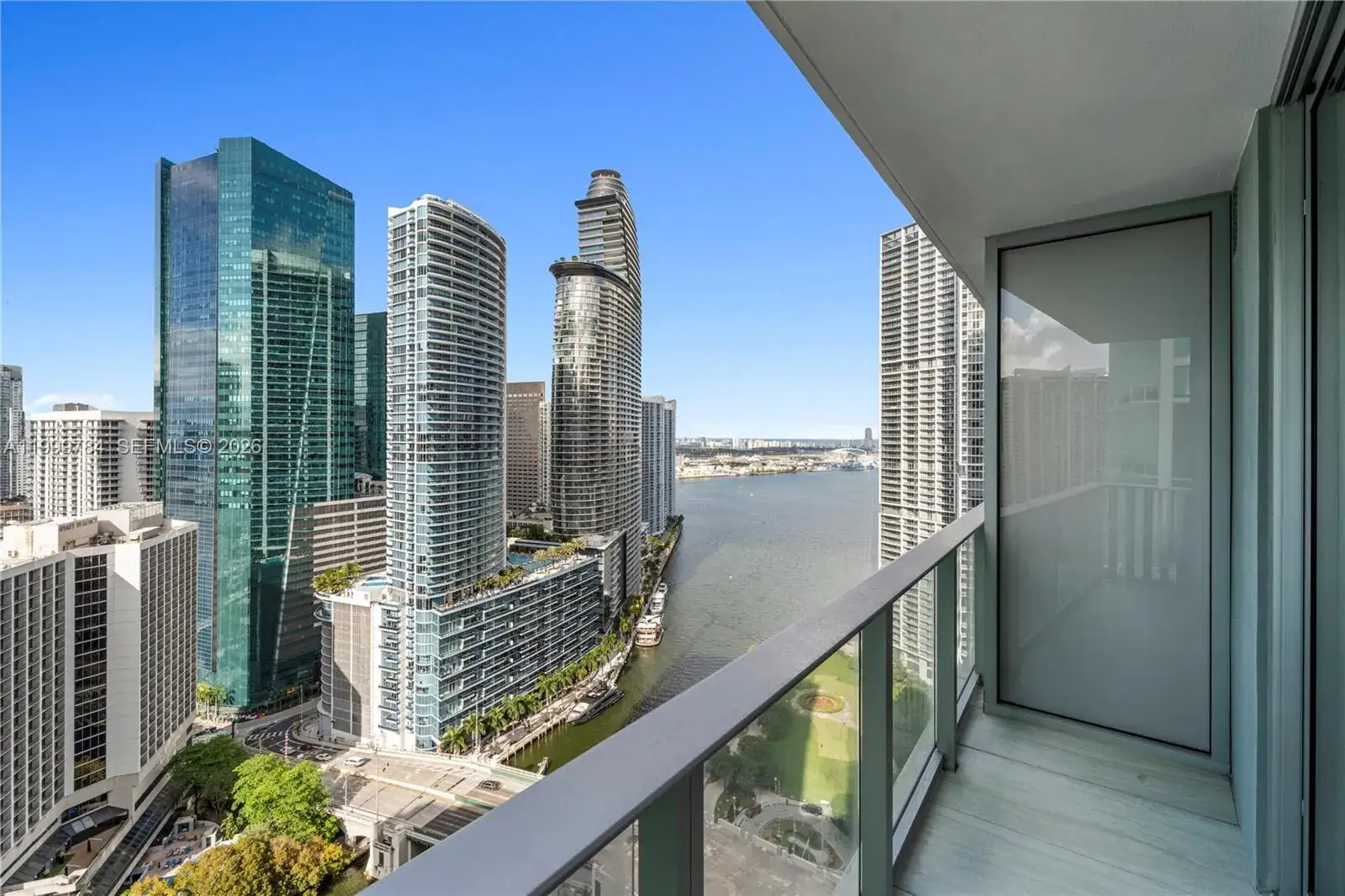 1 bath Residential Lease for rent at 77 SE 5th Street # 3304, Miami FL 33131