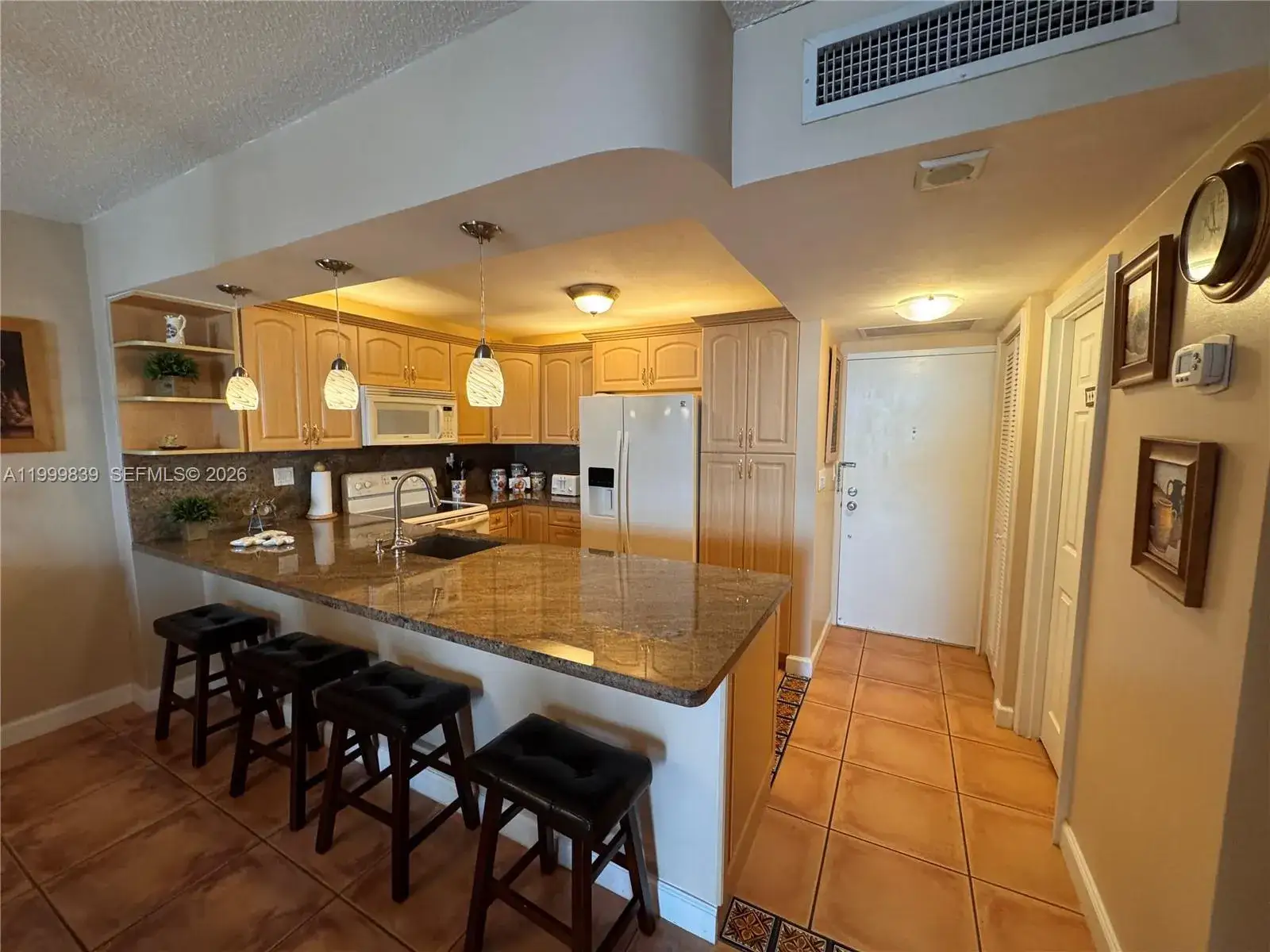 1 bedroom 1 bath Residential Lease for rent at 3725 S Ocean Dr # 421, Hollywood FL 33019
