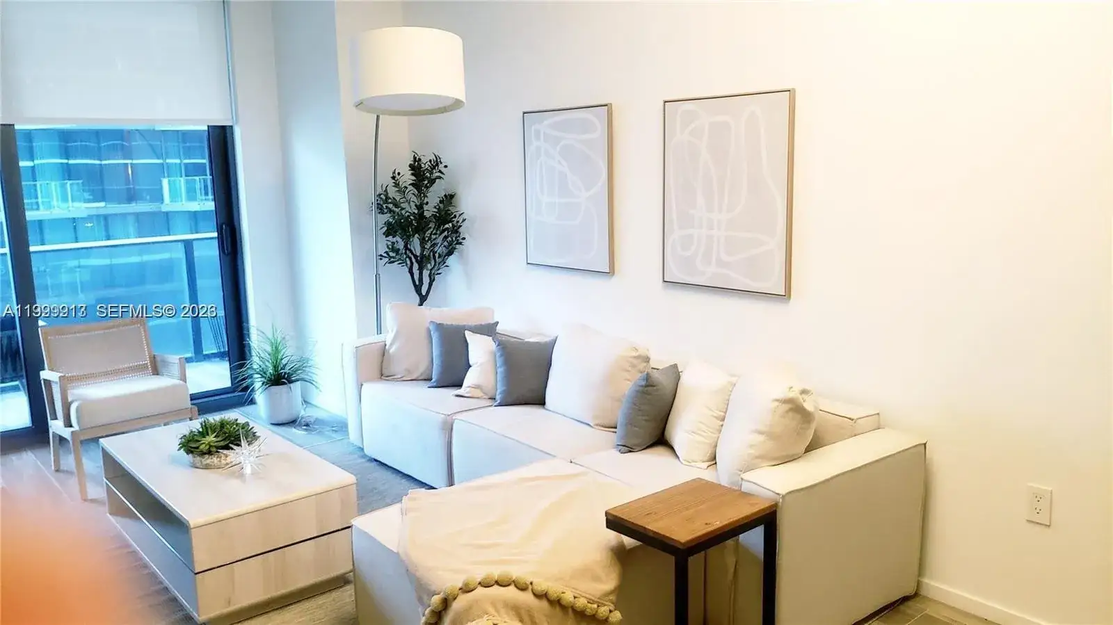 1 bedroom 2 bath Residential Lease for rent at 801 S Miami Ave # 1008, Miami FL 33130