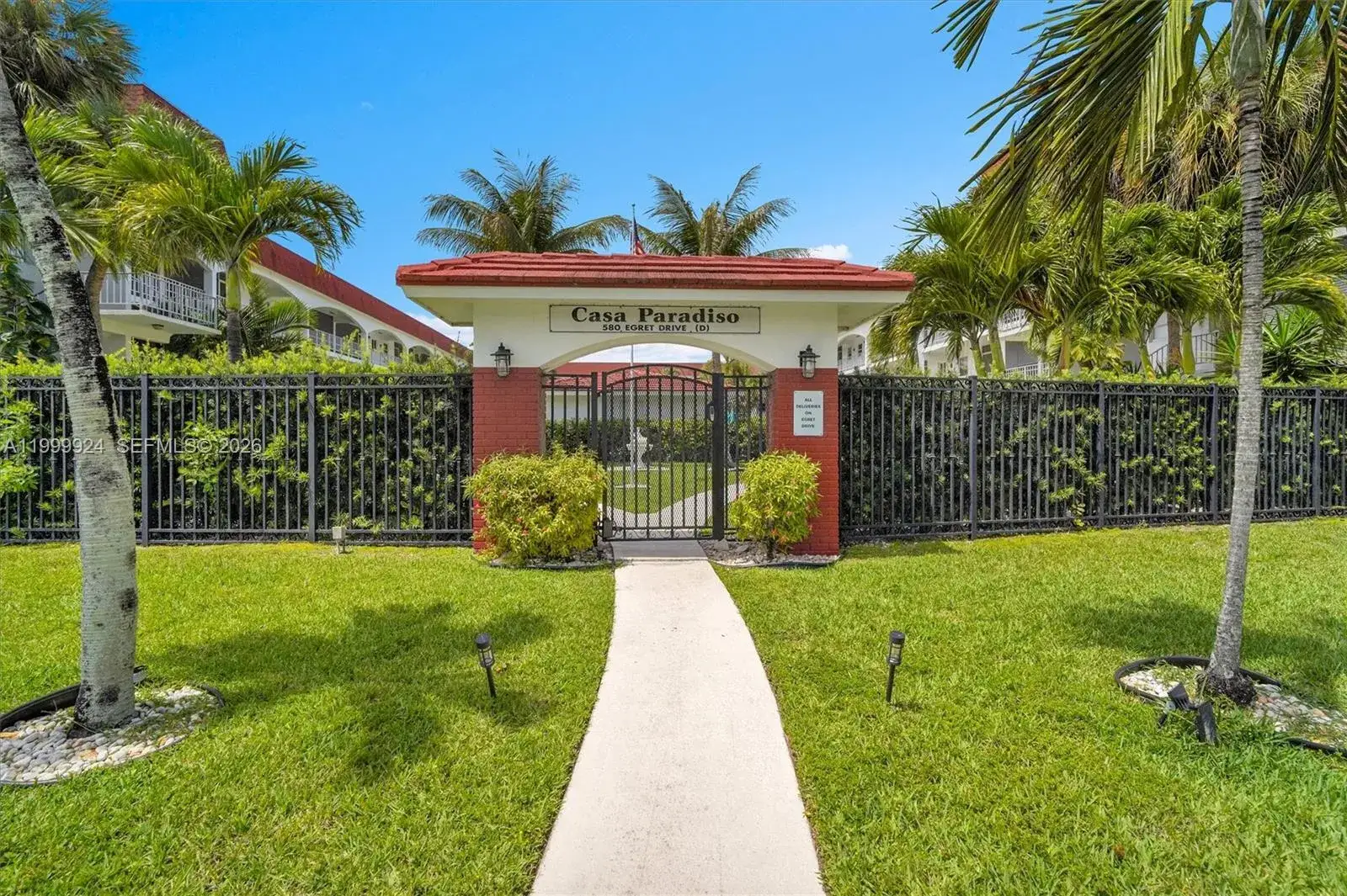 2 bedroom 2 bath Residential for sale at 580 Egret Dr # 303, Hallandale Beach FL 33009