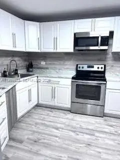 2 bedroom 2 bath Residential Lease for rent at 1670 NE 191st St # 3, Miami FL 33179