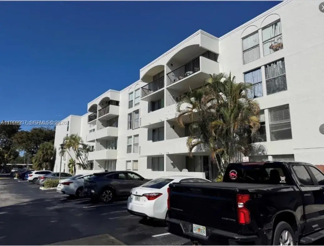 2 bedroom 1 bath Residential Lease for rent at 2150 SW 16th Ave # 102, Miami FL 33145