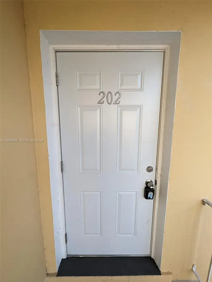 7360 SW 82nd St # E202, Miami FL 33143