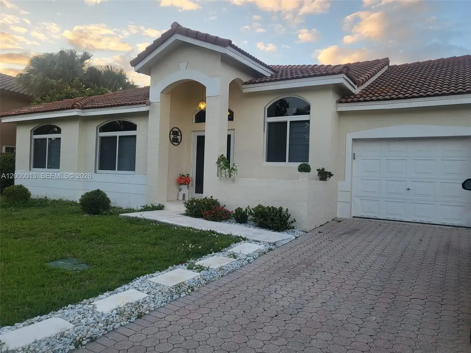 3 bedroom 2 bath Residential for sale at 15359 SW 43rd Ln, Miami FL 33185