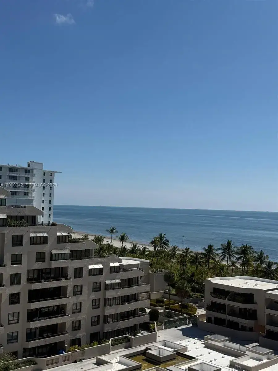 1 bedroom 1 bath Residential for sale at 201 Crandon Blvd # 932, Key Biscayne FL 33149