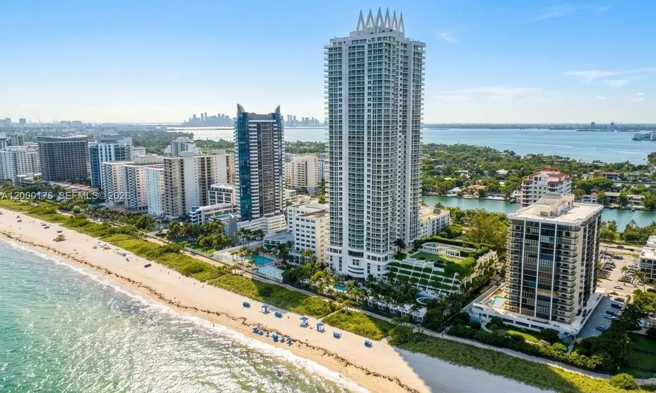 1 bedroom 2 bath Residential for sale at 6365 Collins Ave # 3309, Miami Beach FL 33141