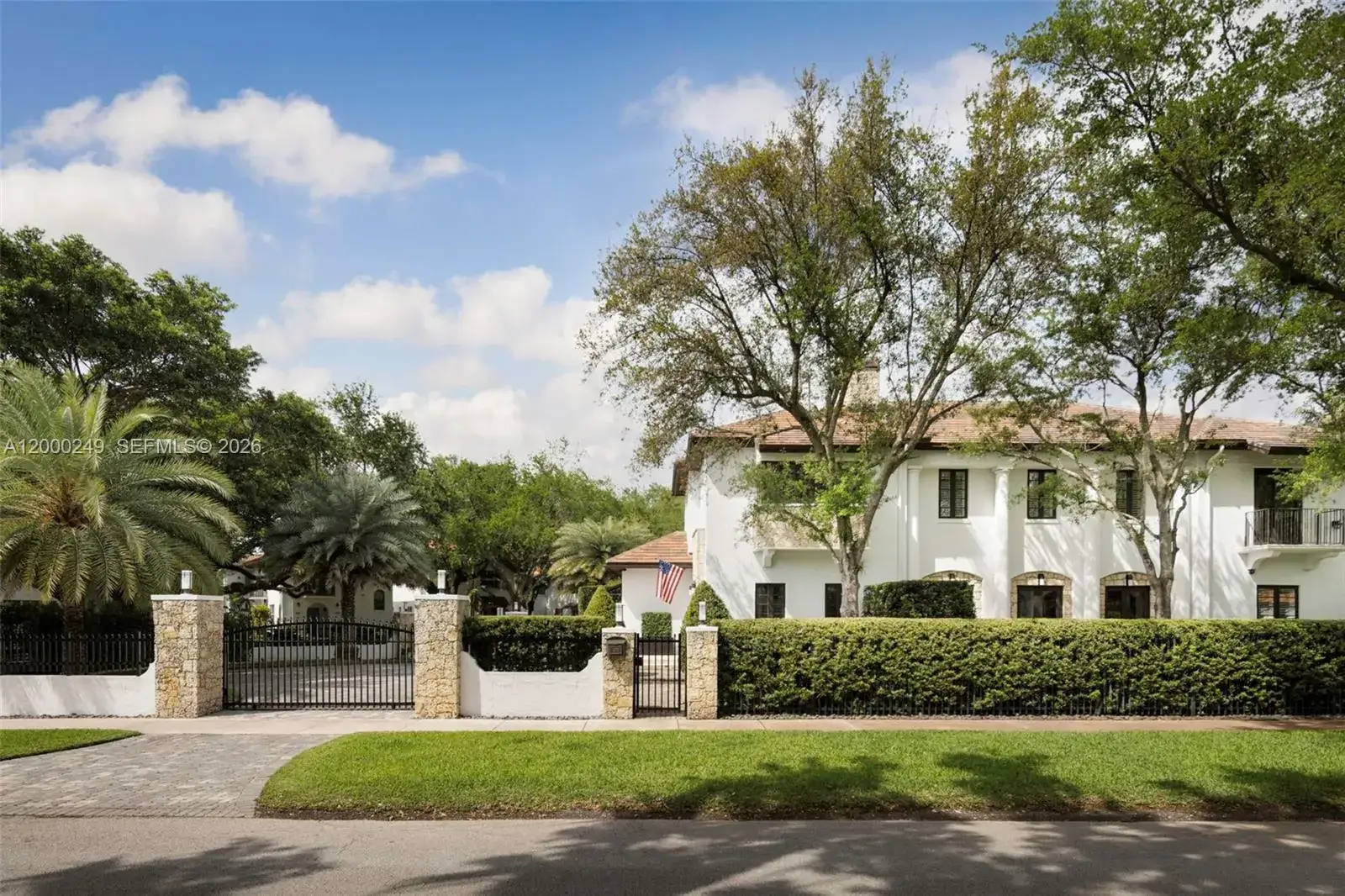 5 bedroom 4 bath Residential for sale at 475 Amalfi Ave, Coral Gables FL 33146