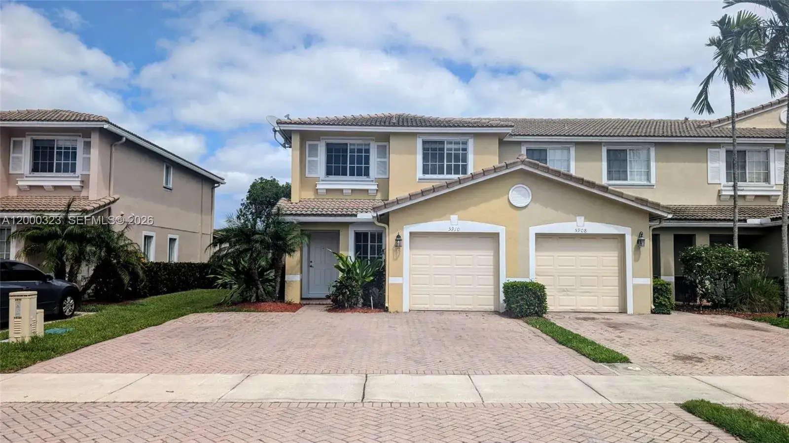 3 bedroom 2 bath Residential Lease for rent at 5910 Royal Way, Tamarac FL 33321