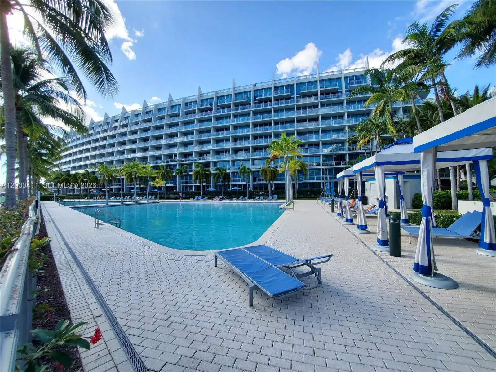 2 bedroom 2 bath Residential for sale at 2950 NE 188th St # 401, Aventura FL 33180