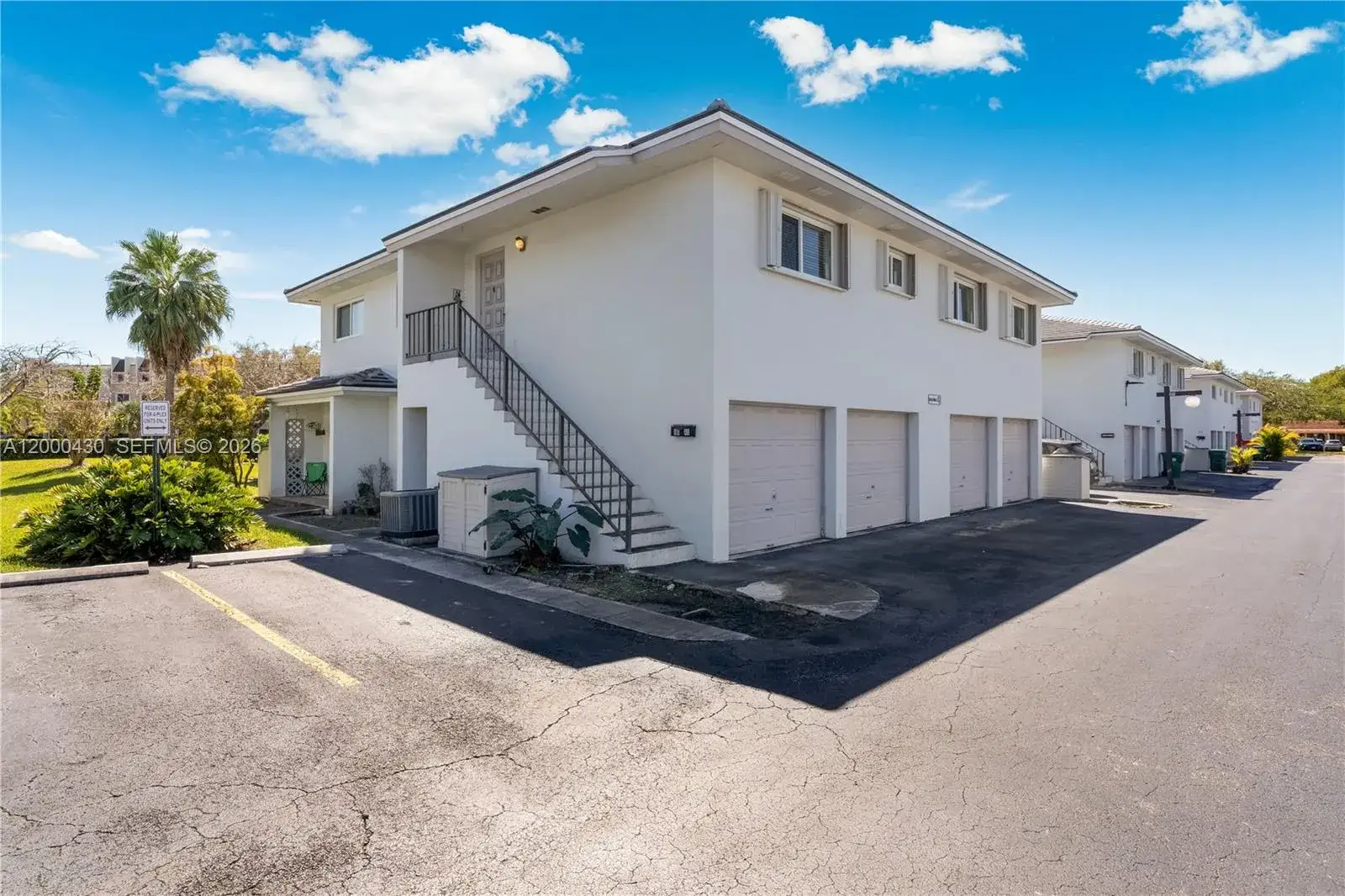 2 bedroom 1 bath Residential for sale at 8048 SW 80 AV, Miami FL 33143