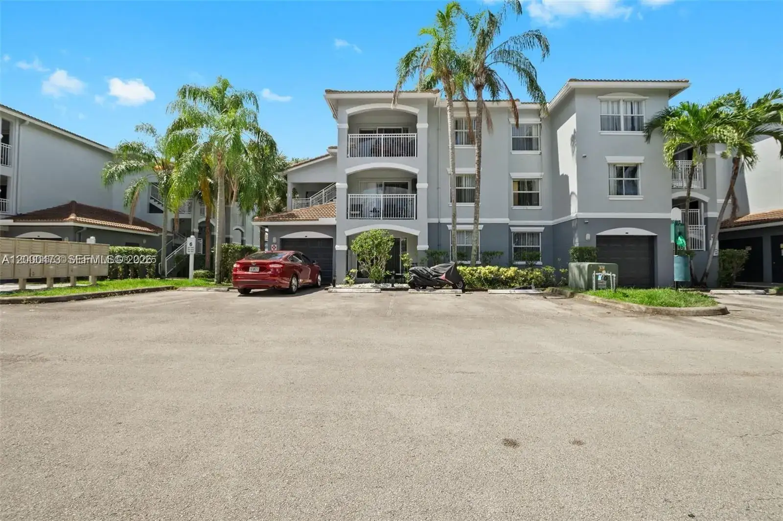 2 bedroom 2 bath Residential Lease for rent at 9645 NW 1st Ct # 303, Pembroke Pines FL 33024