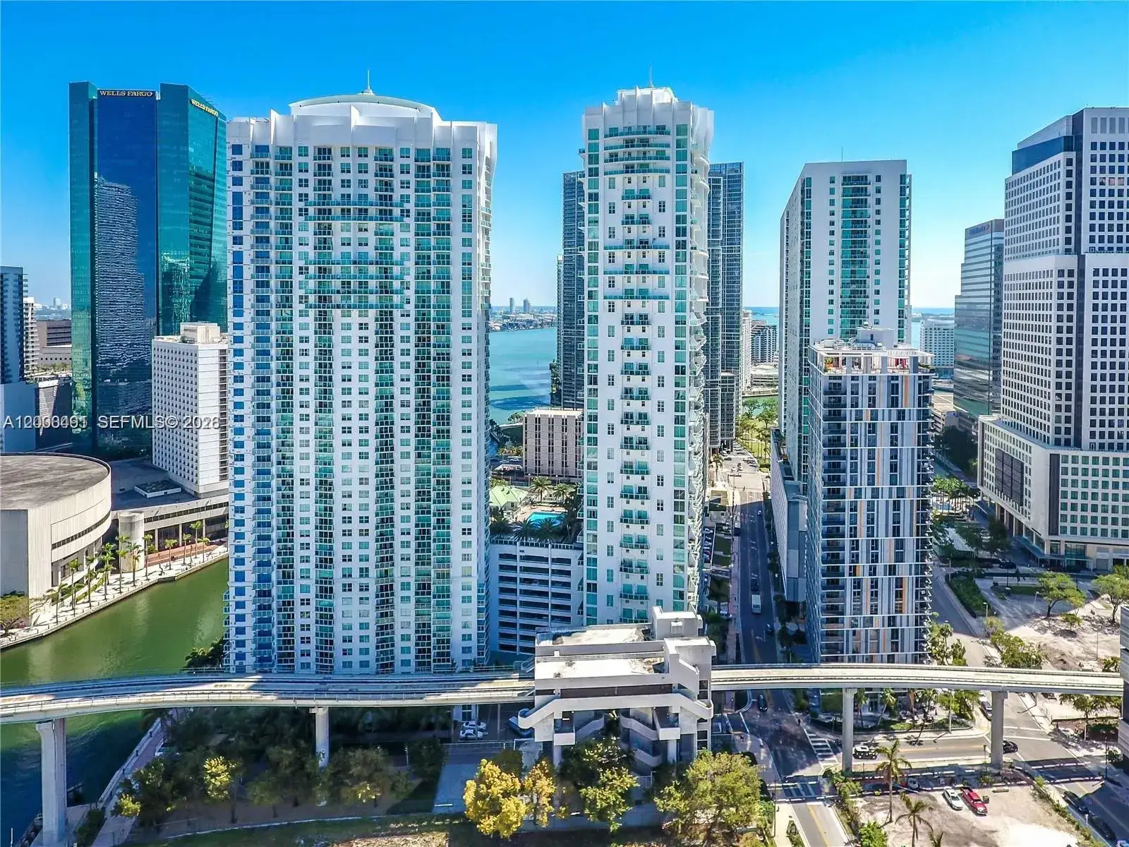 3 bedroom 2 bath Residential for sale at 31 SE 5th St # 4212, Miami FL 33131