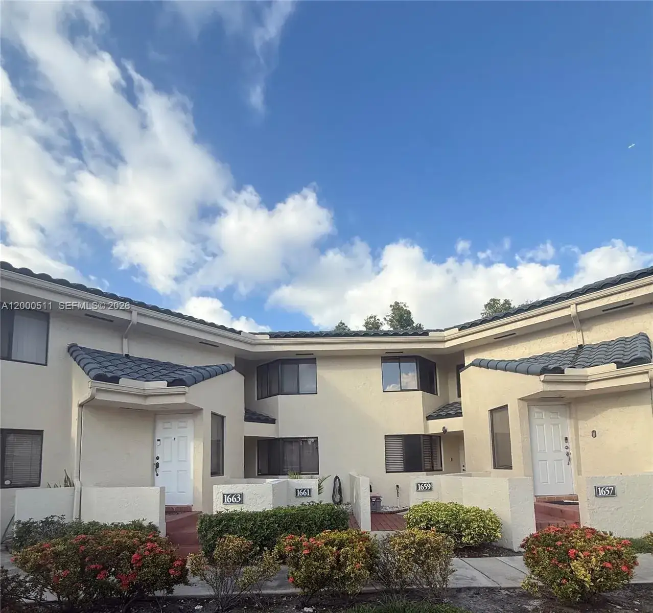 2 bedroom 2 bath Residential Lease for rent at 1661 NW 81st Way # 1661, Plantation FL 33322
