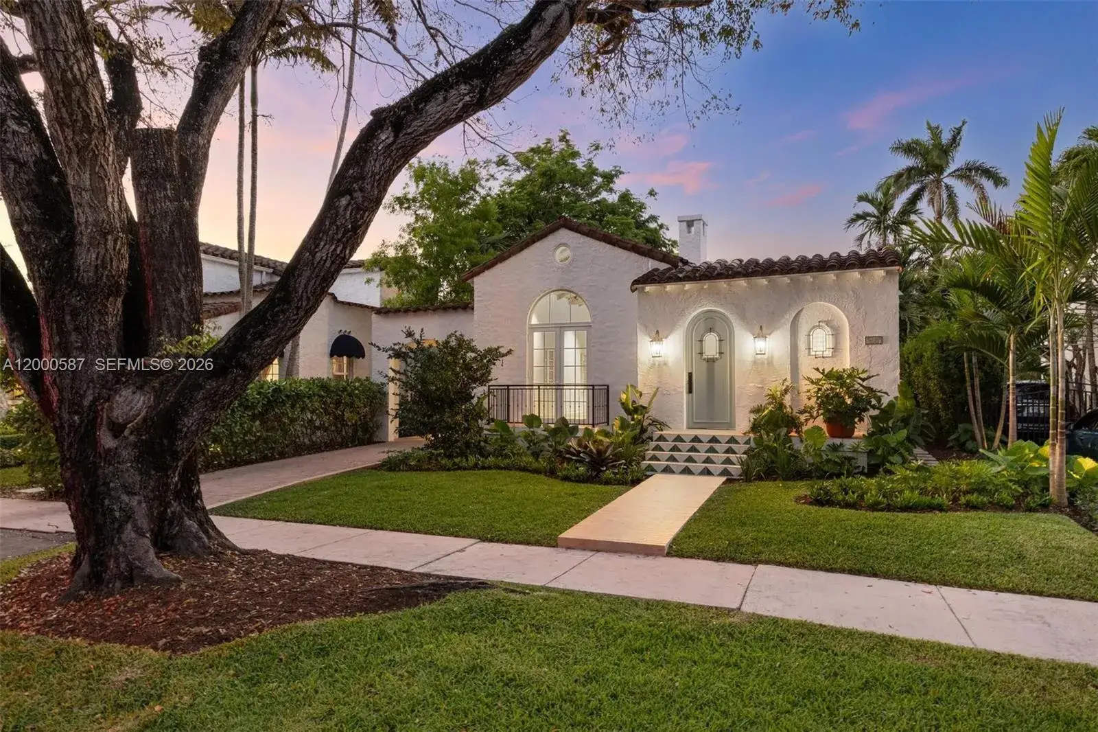 3 bedroom 3 bath Residential for sale at 909 Roderigo Ave, Coral Gables FL 33134