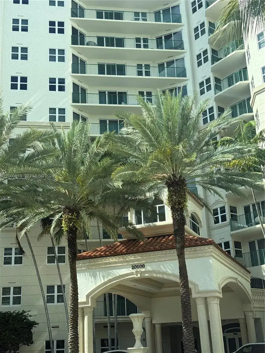 2 bedroom 2 bath Residential for sale at 20000 E Country Club Dr, Aventura FL 33180