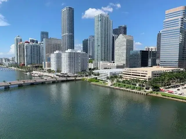 1 bedroom 1 bath Residential for sale at 701 Brickell Key Blvd # 1501, Miami FL 33131