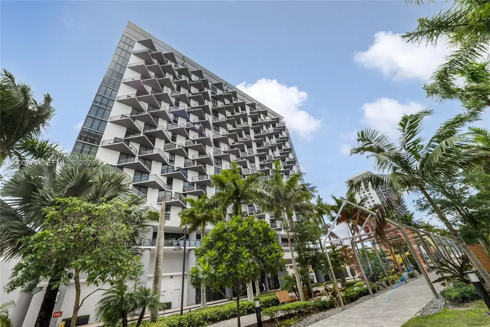 1 bedroom 1 bath Residential Lease for rent at 5252 NW 85th Ave # 1005, Doral FL 33166