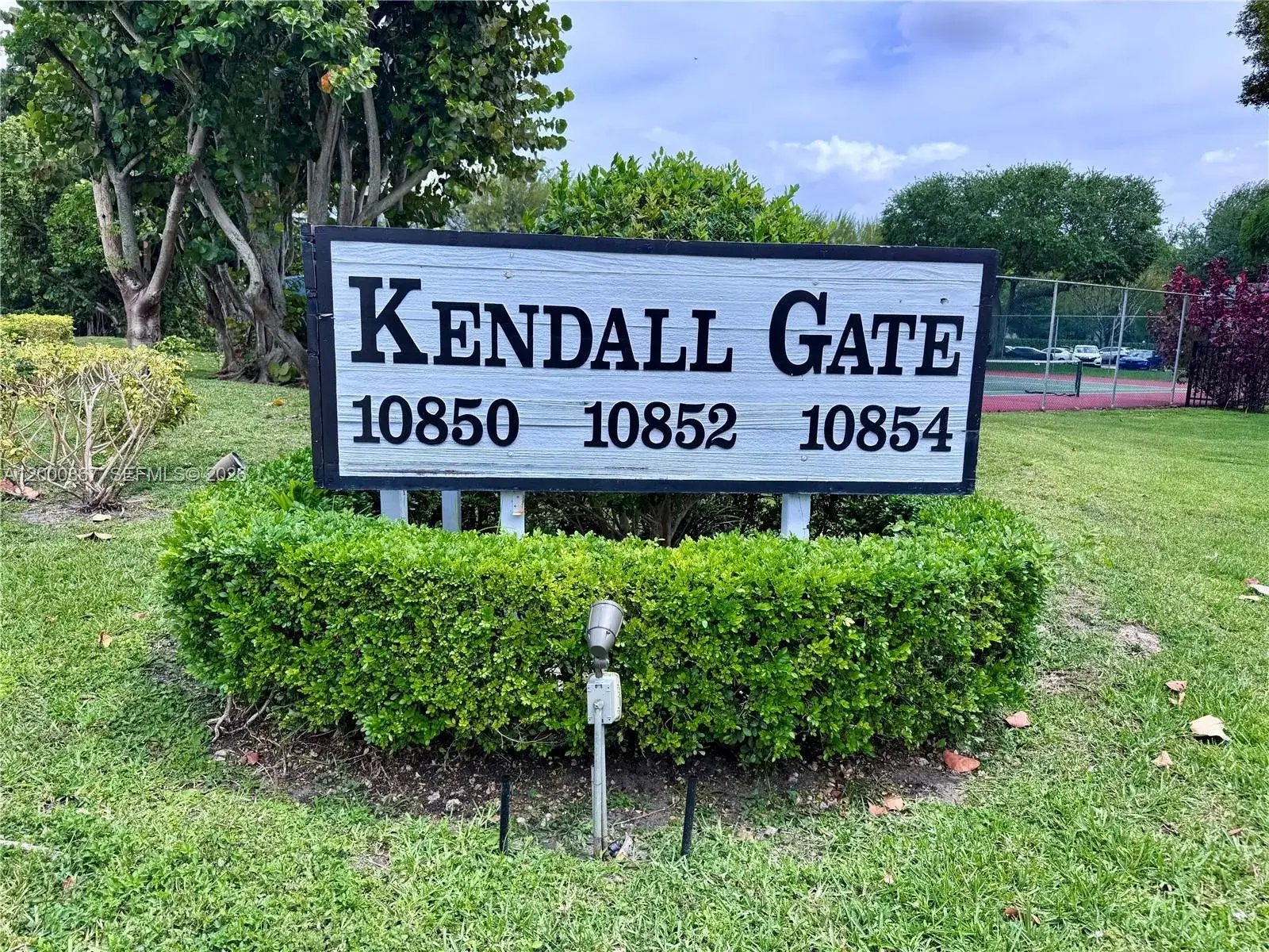2 bedroom 2 bath Residential for sale at 10850 N Kendall Dr # 414, Miami FL 33176