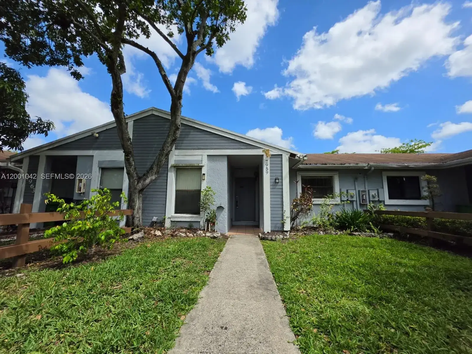 7959 NW 41st Ct, Sunrise FL 33351