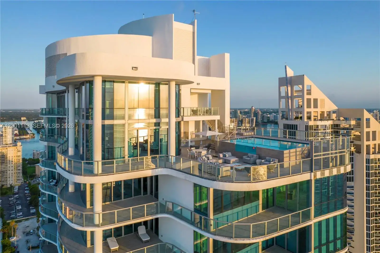 4 bedroom 5 bath Residential for sale at 17475 Collins Ave, Sunny Isles Beach FL 33160