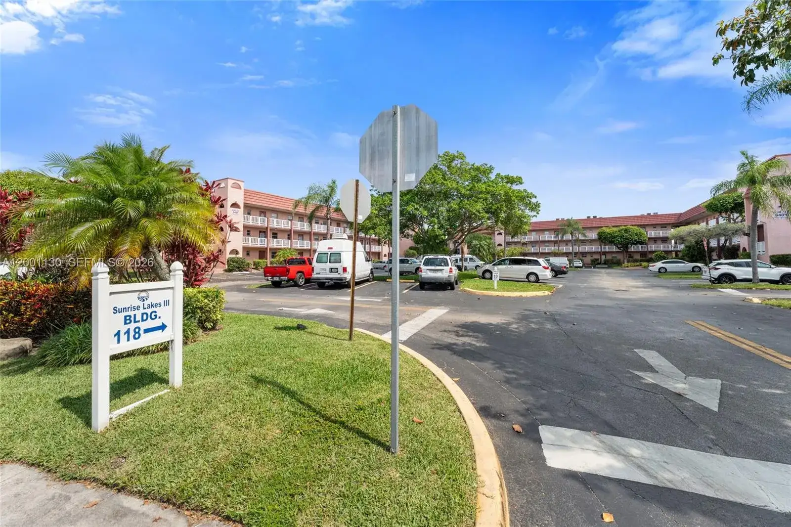 1 bedroom 1 bath Residential for sale at 9401 Sunrise Lakes Blvd # 307, Sunrise FL 33322