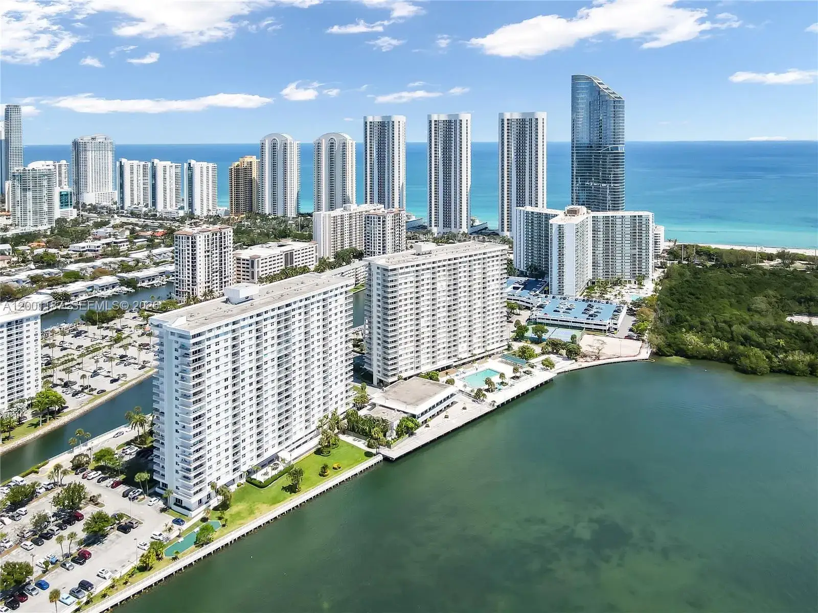 2 bedroom 2 bath Residential for sale at 300 Bayview Dr # 315, Sunny Isles Beach FL 33160