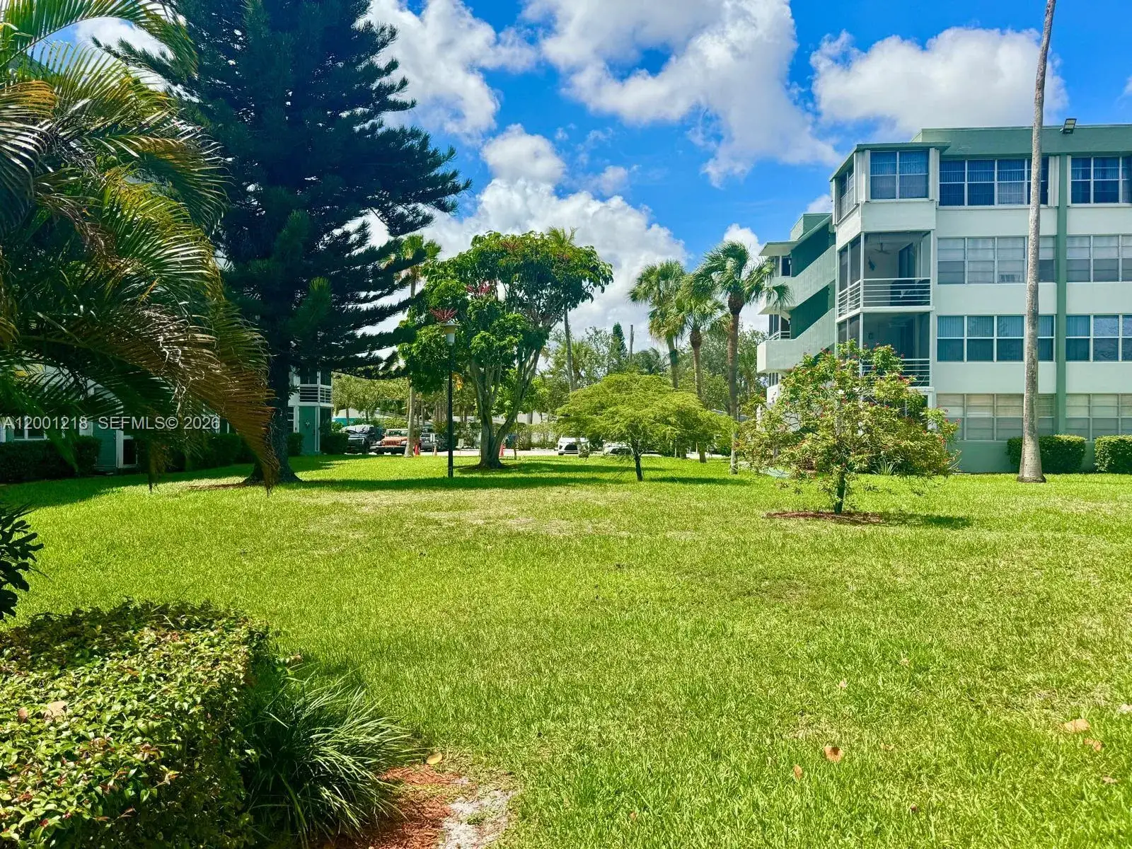 2 bedroom 2 bath Residential Lease for rent at 2741 Taft St # 404, Hollywood FL 33020
