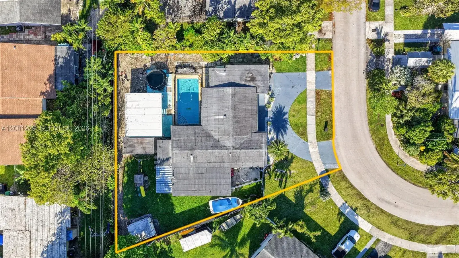 4 bedroom 3 bath Residential for sale at 9220 Marine Dr, Cutler Bay FL 33189