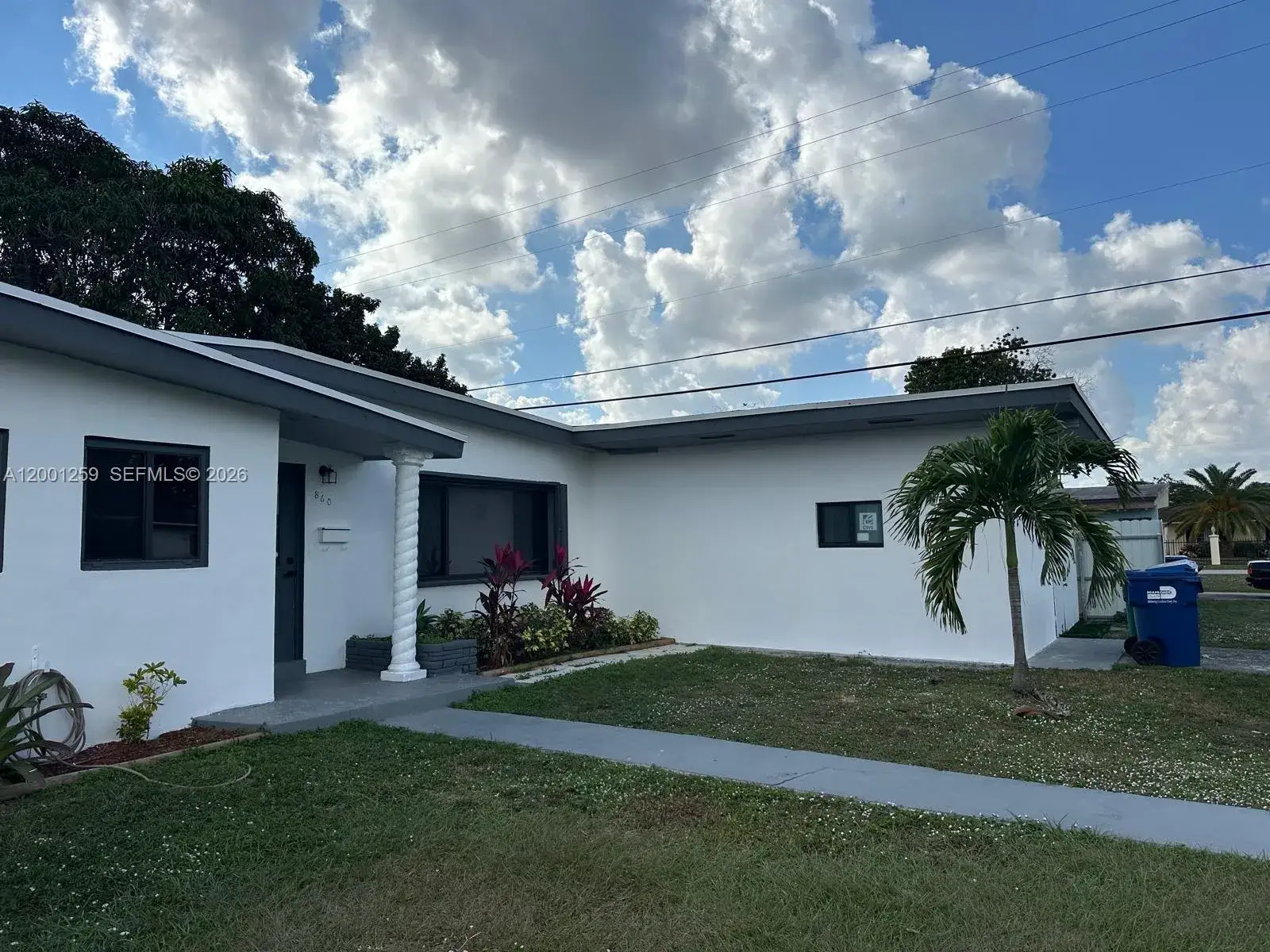 3 bedroom 2 bath Residential for sale at 860 NW 171st St, Miami Gardens FL 33169