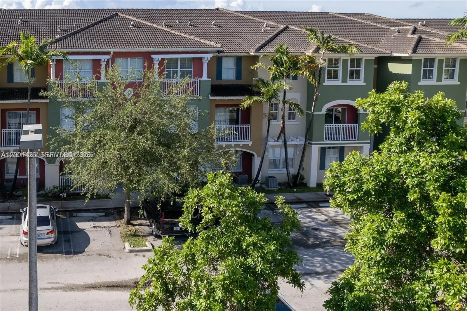3 bedroom 2 bath Residential for sale at 11002 NW 83rd St # 106, Doral FL 33178