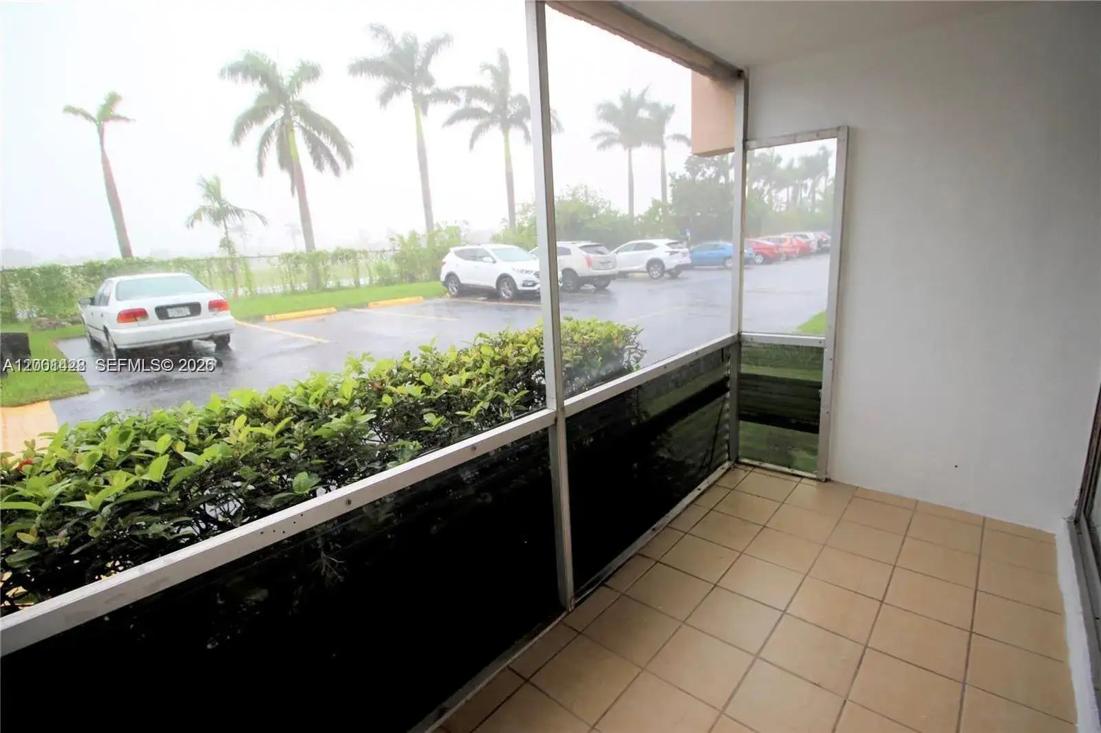 1 bedroom 1 bath Residential Lease for rent at 8794 SW 12th St # 103, Miami FL 33174
