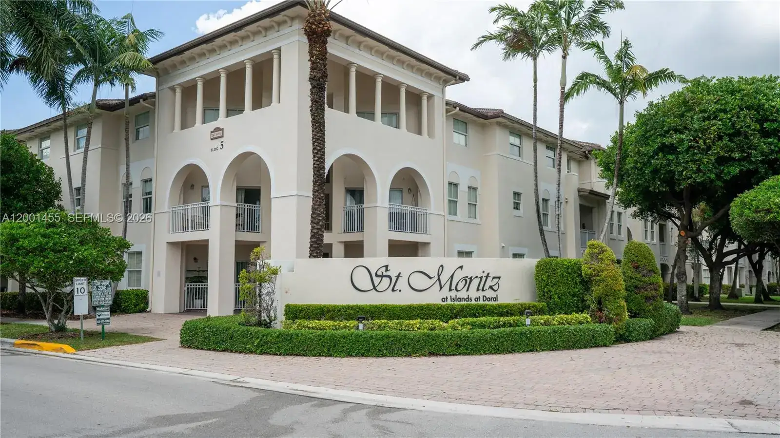 3 bedroom 2 bath Residential for sale at 11605 NW 89th St # 108, Doral FL 33178