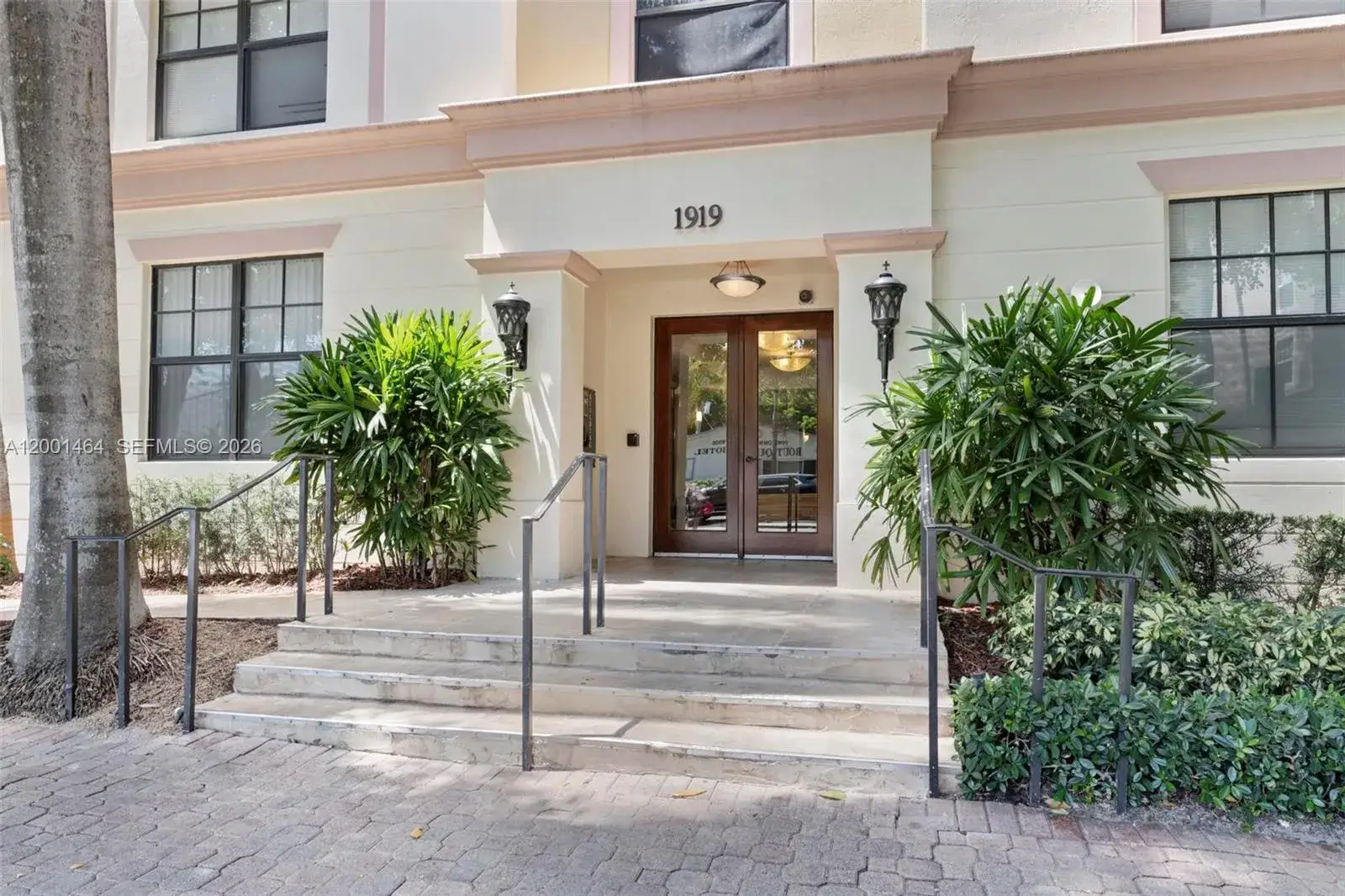 2 bedroom 2 bath Residential Lease for rent at 1919 Van Buren St # 417A, Hollywood FL 33020