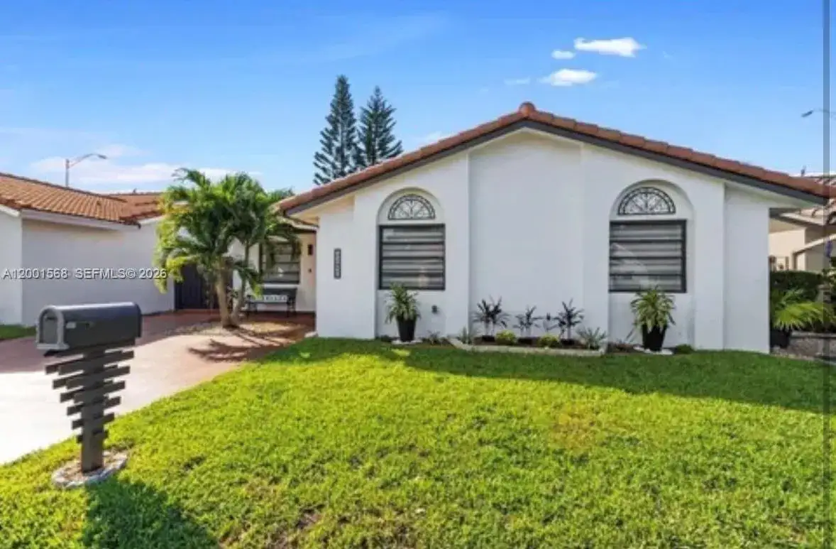 3 bedroom 2 bath Residential Lease for rent at 11450 SW 75th Ter, Miami FL 33173