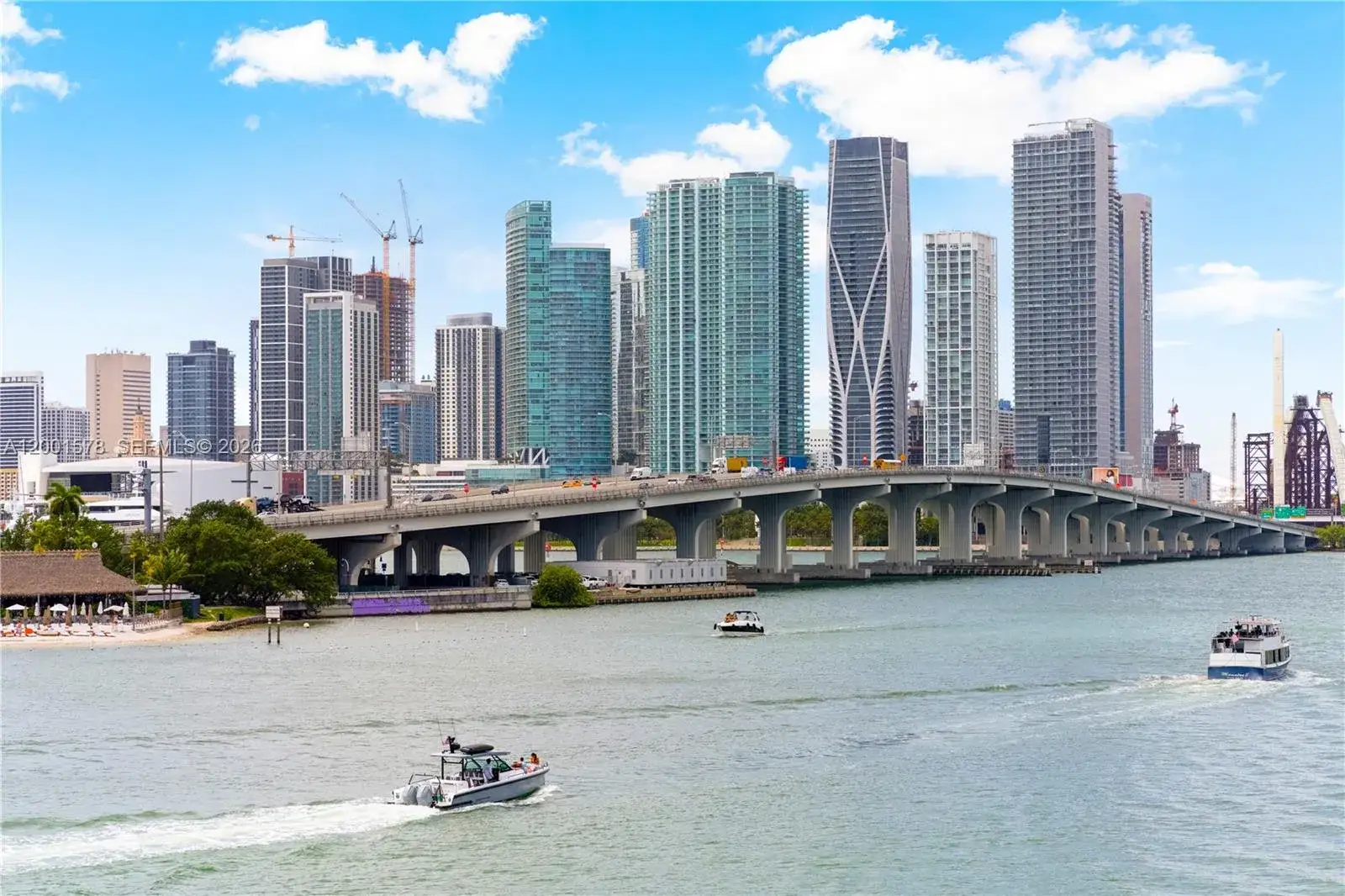 2 bedroom 2 bath Residential for sale at 1000 Venetian Way # 408, Miami FL 33139