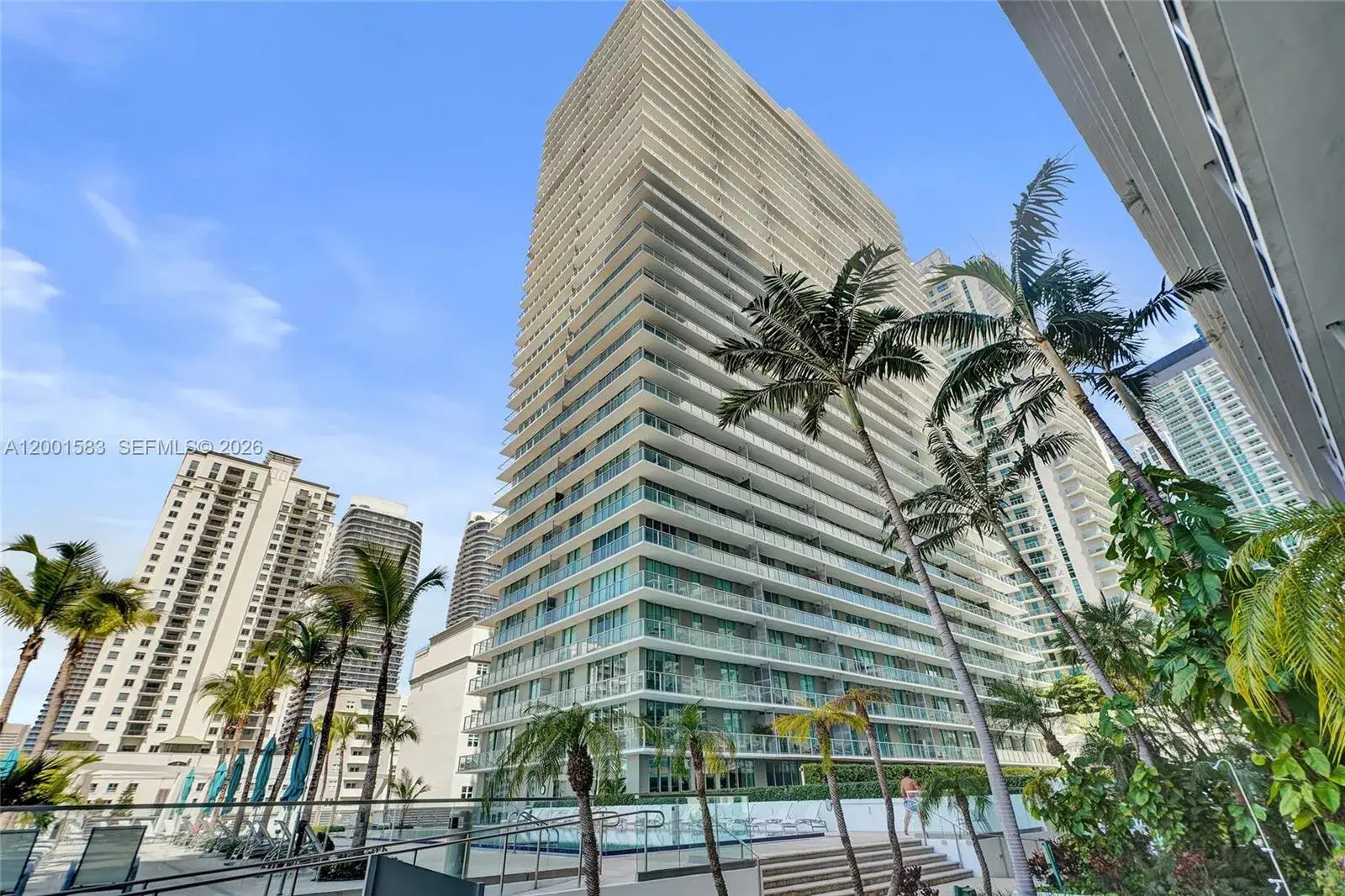 2 bedroom 2 bath Residential Lease for rent at 1111 SW 1st Ave, Miami FL 33130