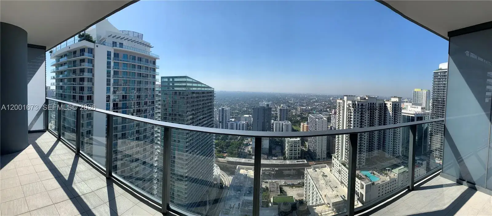 1 bedroom 1 bath Residential for sale at 1000 Brickell Plz # 3904, Miami FL 33131