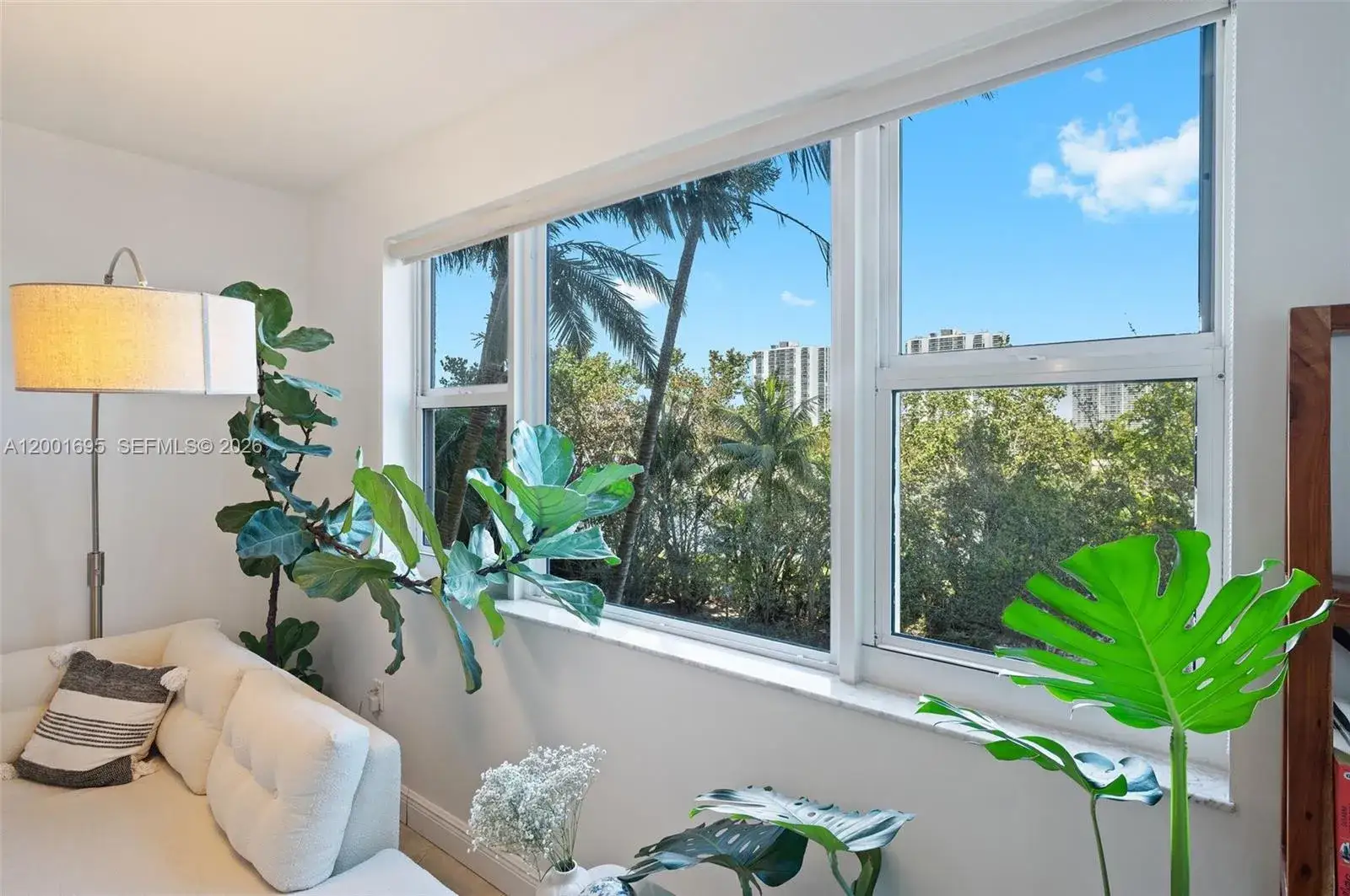 2 bedroom 2 bath Residential for sale at 20000 E Country Club Dr # 314, Aventura FL 33180