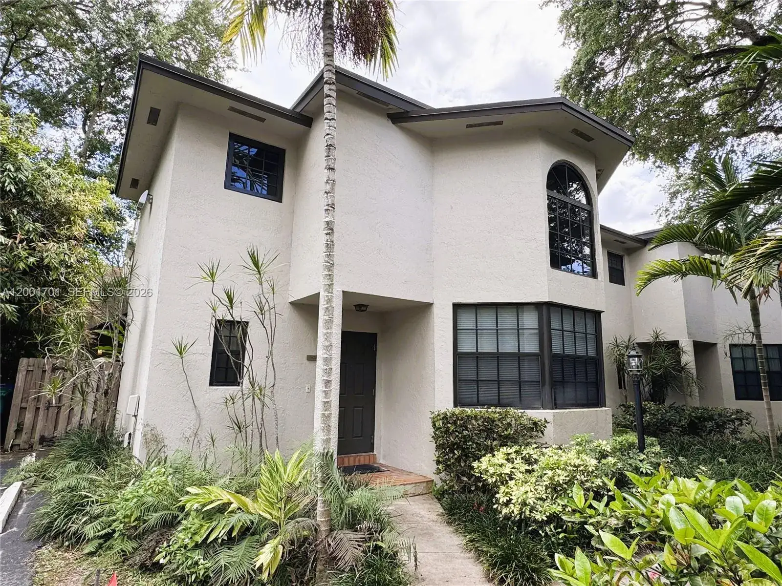 3 bedroom 2 bath Residential for sale at 3054 Center St # 3054, Miami FL 33133