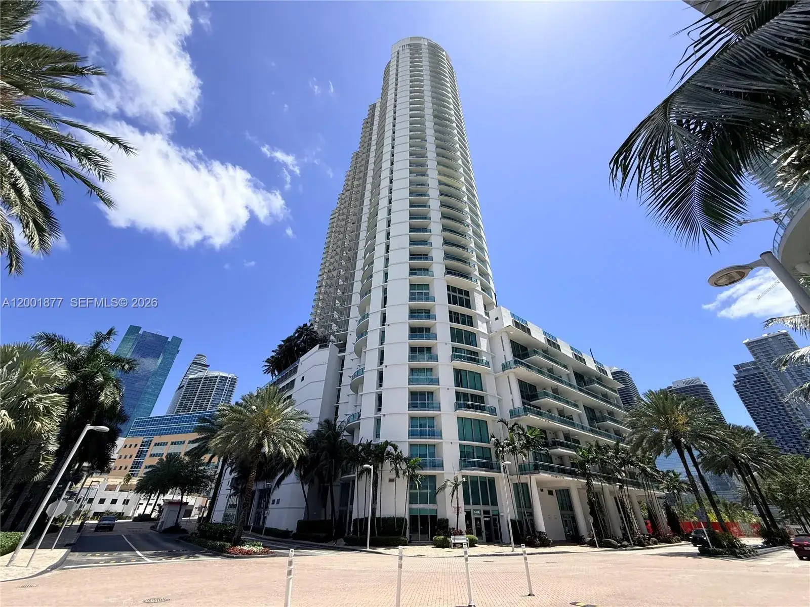 3 bedroom 2 bath Residential for sale at 350 S Miami Ave # 1601, Miami FL 33130