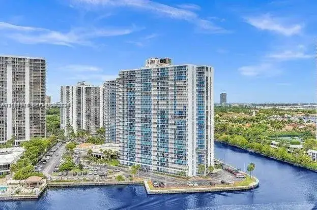 1 bedroom 1 bath Residential for sale at 20515 E Country Club Dr # 248, Aventura FL 33180