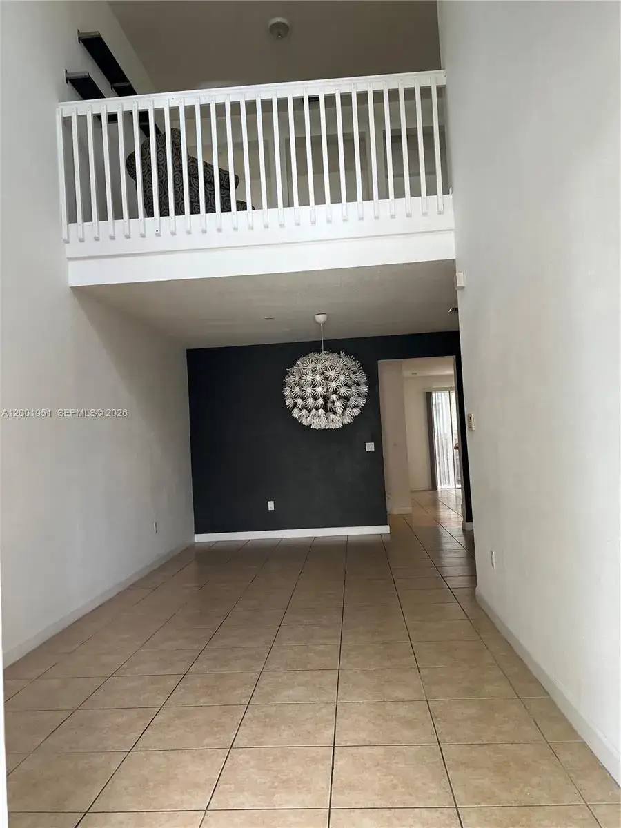 3 bedroom 3 bath Residential for sale at 11440 NW 75th Ter, Doral FL 33178