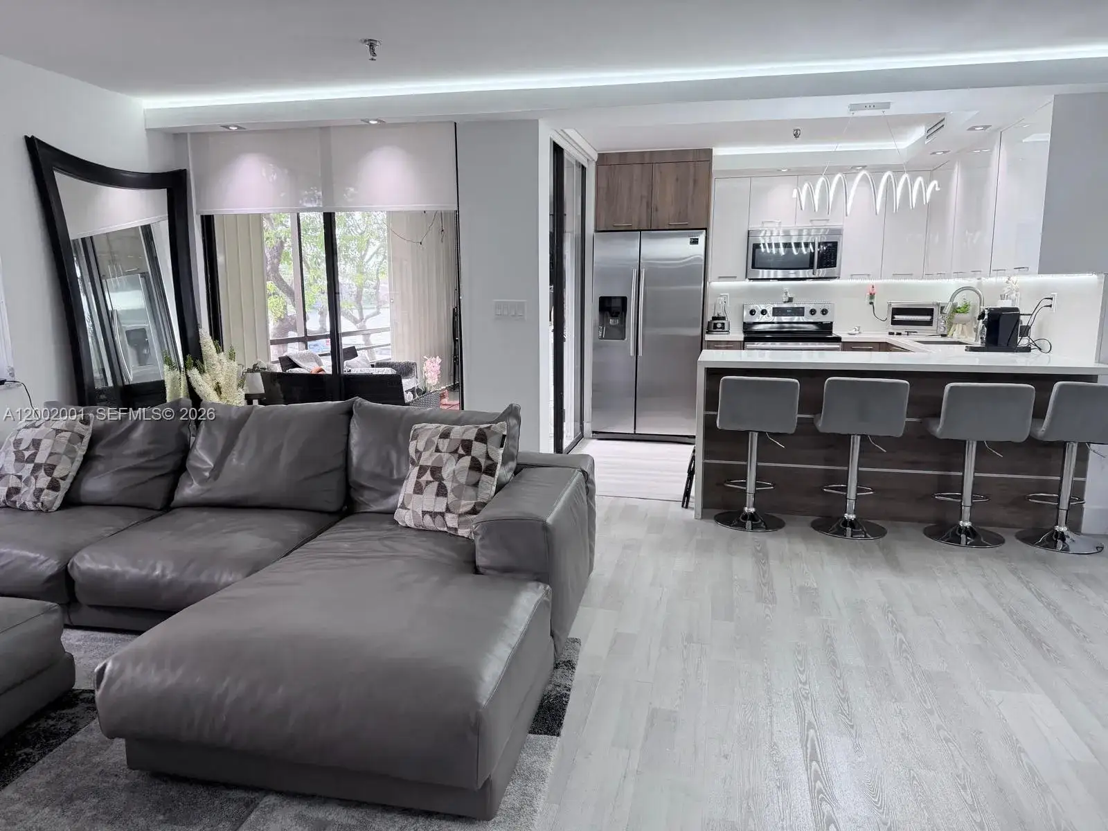 2 bedroom 2 bath Residential for sale at 671 NE 195th St # 208E, Miami FL 33179