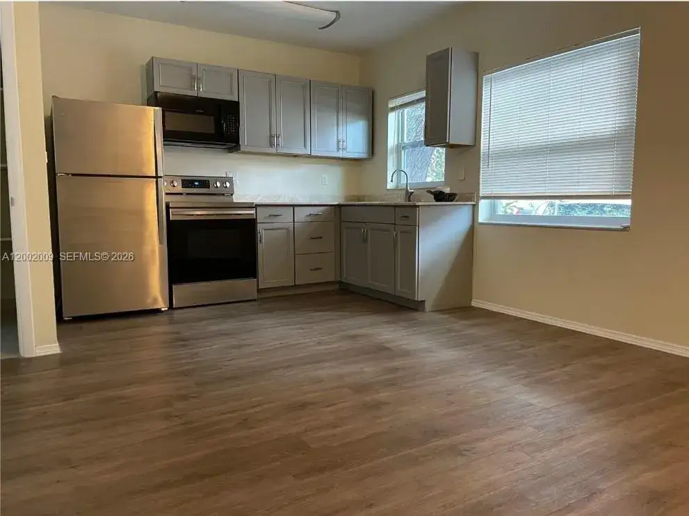 1 bath Residential Lease for rent at 1720 Pierce St # 1, Hollywood FL 33020