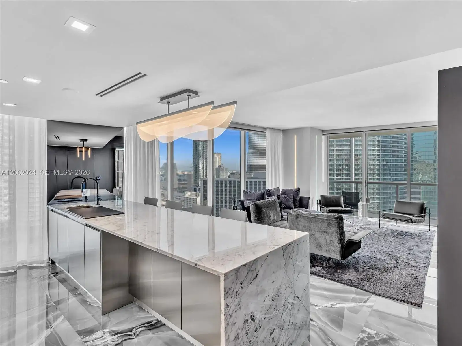 2 bedroom 2 bath Residential for sale at 475 Brickell Ave # 2715, Miami FL 33131