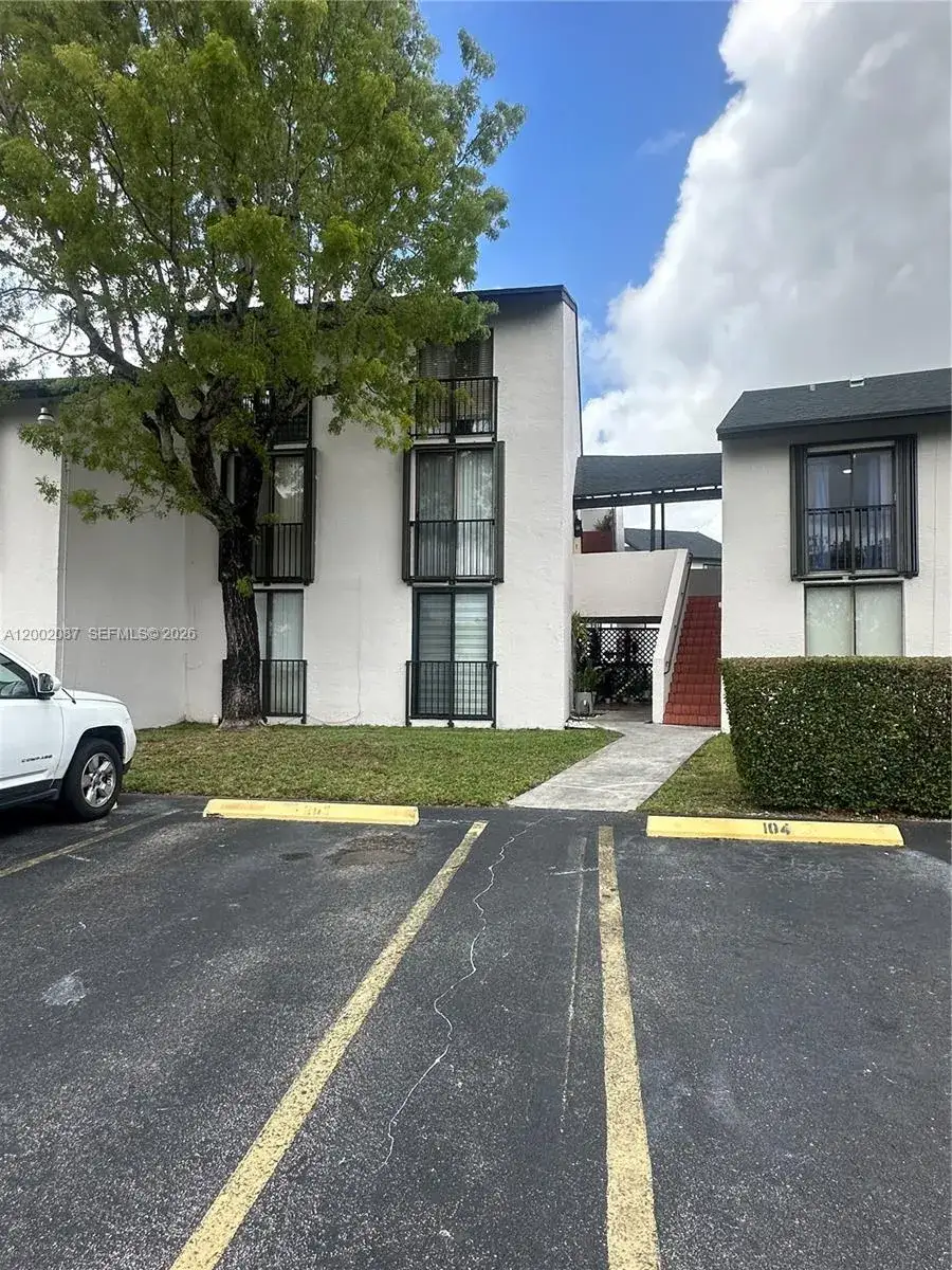 2 bedroom 2 bath Residential Lease for rent at 6795 SW 132nd Ave # 203, Miami FL 33183