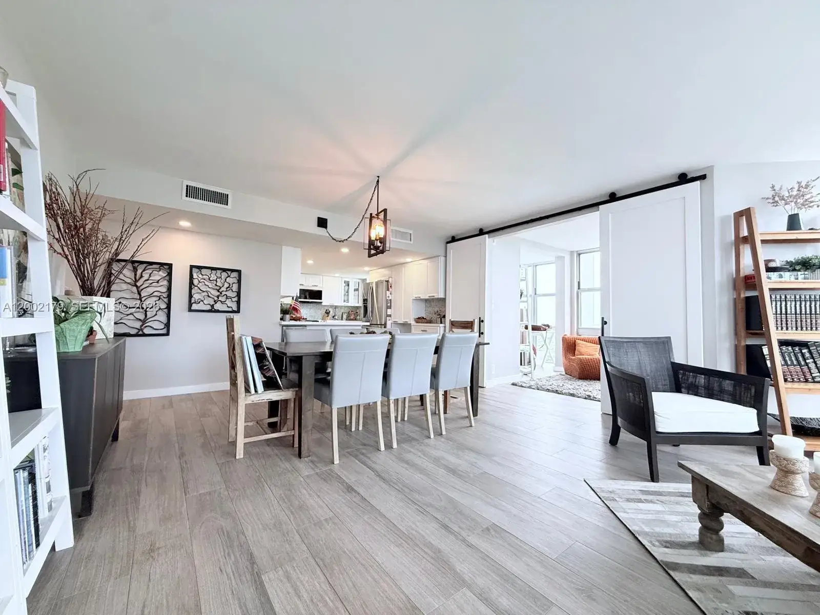 4 bedroom 3 bath Residential Lease for rent at 1901 Brickell Ave # B1809, Miami FL 33129