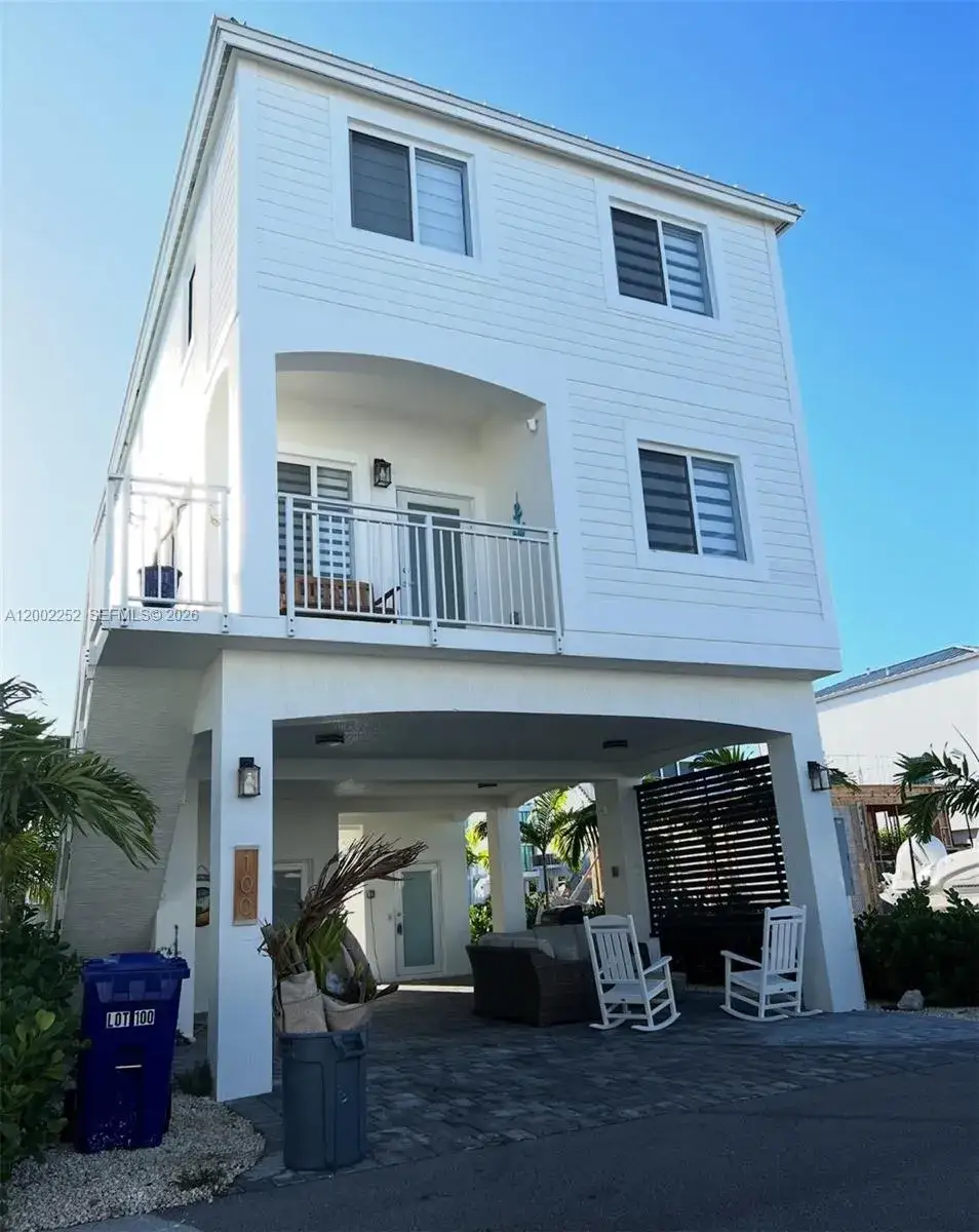 4 bedroom 3 bath Residential for sale at 94825 Overseas Hwy 100, Key Largo FL 33037