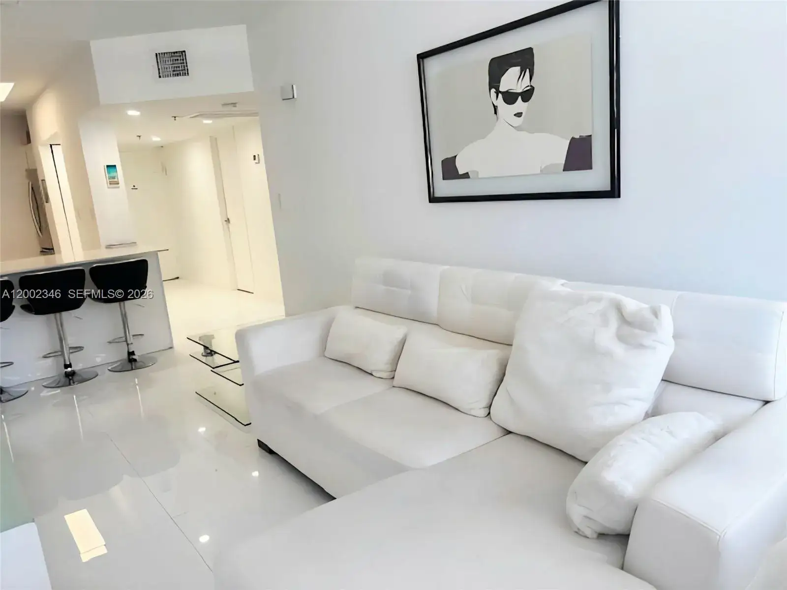 1 bedroom 1 bath Residential Lease for rent at 100 Lincoln Rd # 927, Miami Beach FL 33139
