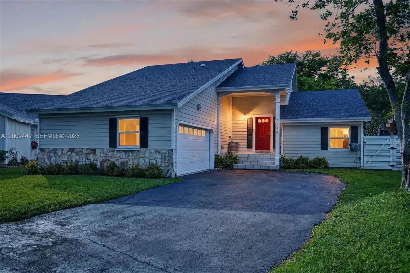 3 bedroom 2 bath Residential for sale at 14914 SW 142nd Pl, Miami FL 33186
